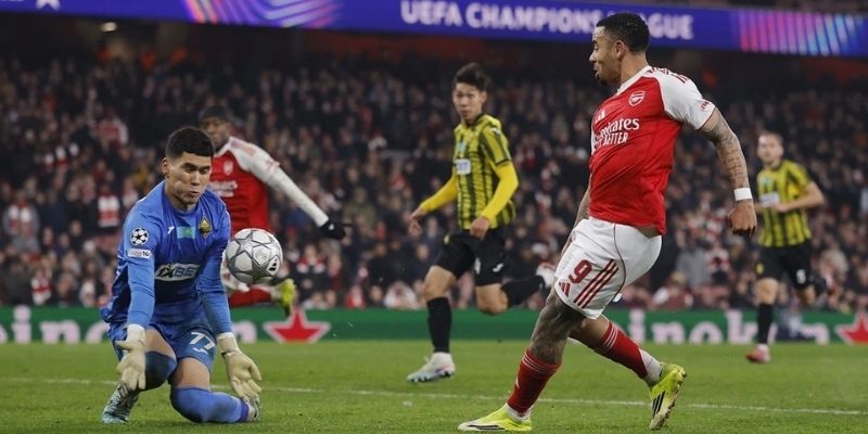 Thống kê trận đấu phản ánh sự áp đảo toàn diện của Arsenal